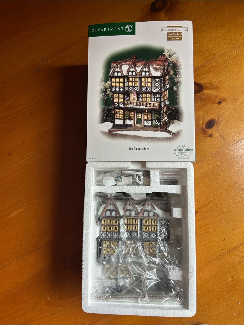 Department 56 Collectors Edition Dickens " Timbers Hotel " Village Building -